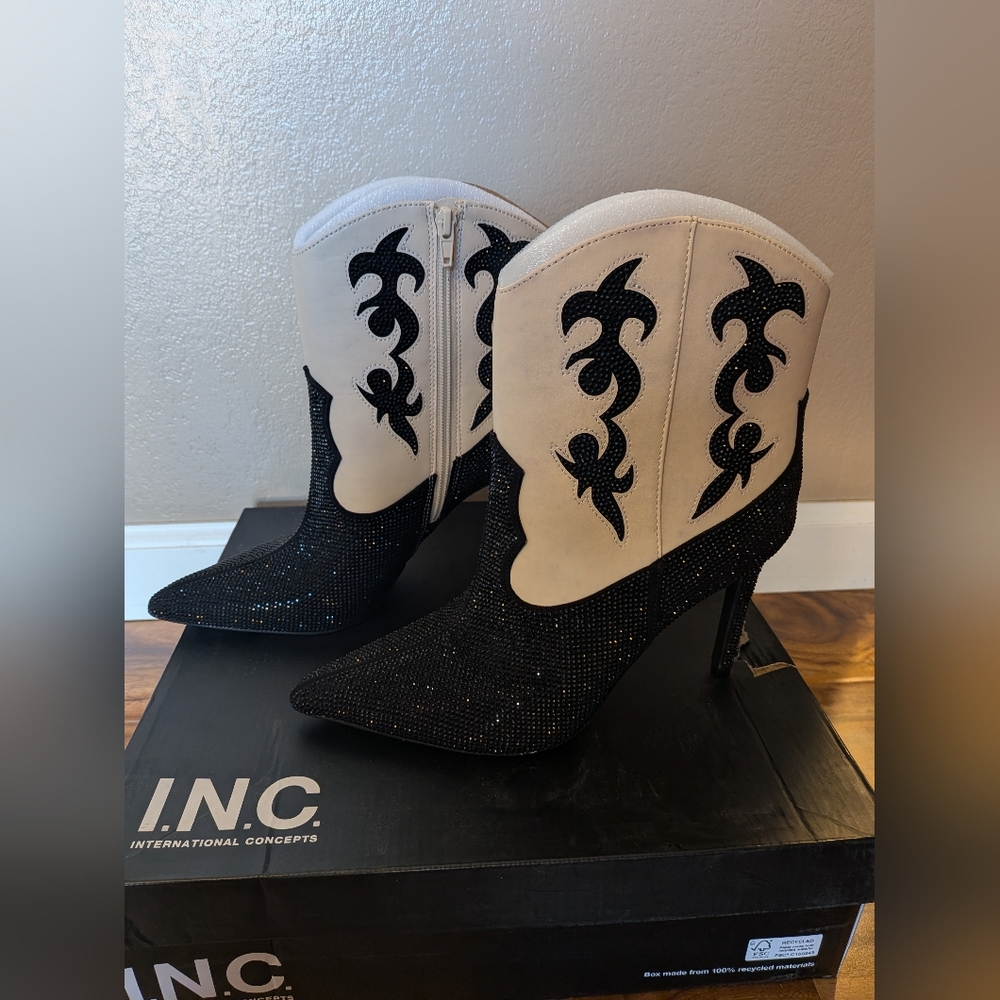 INC International Concepts Women's Black and White Western Boots Size 8.5M
